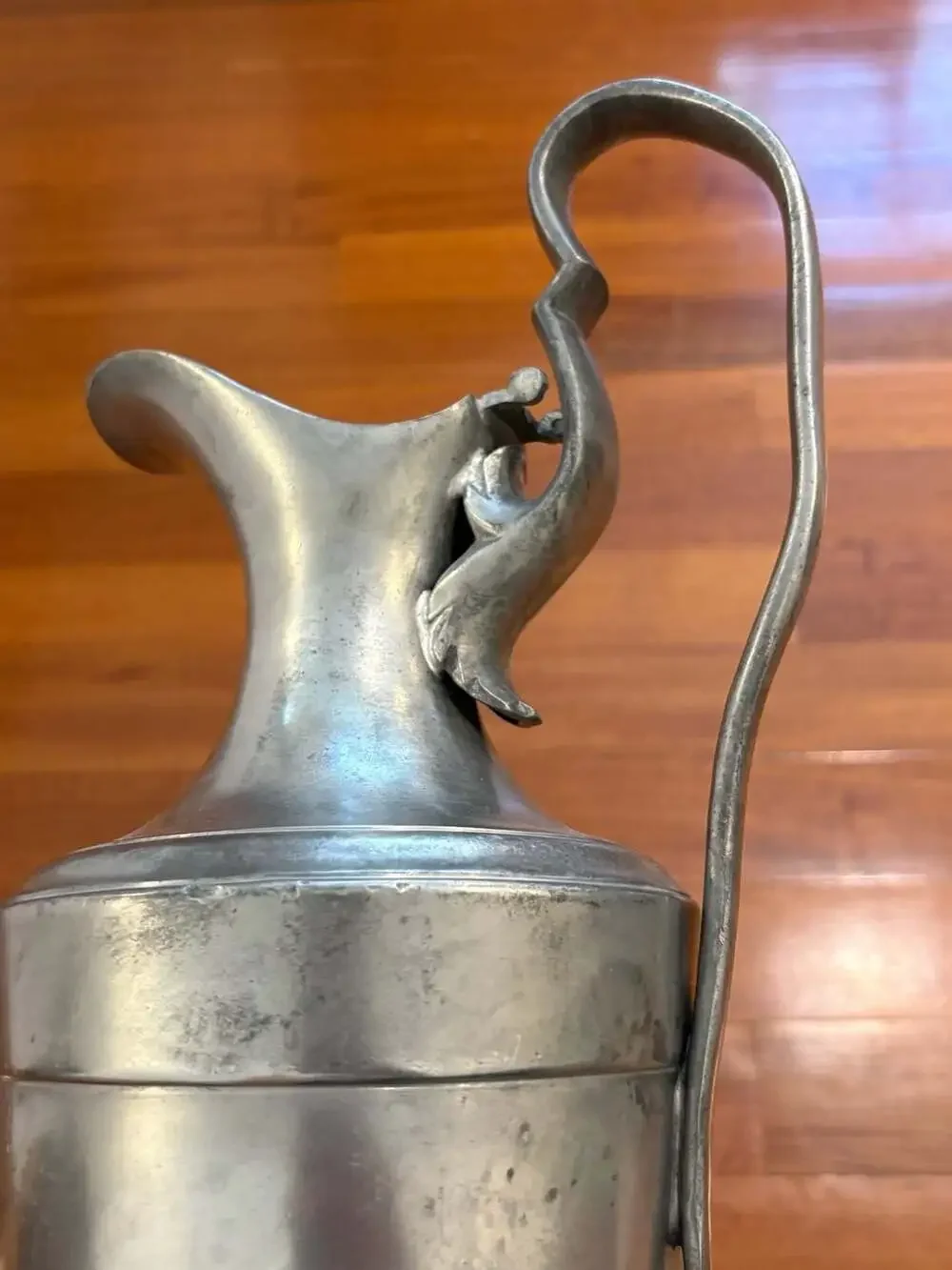 Unknown vintage finistain